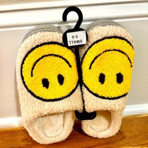 Smiley Plush Slippers-S